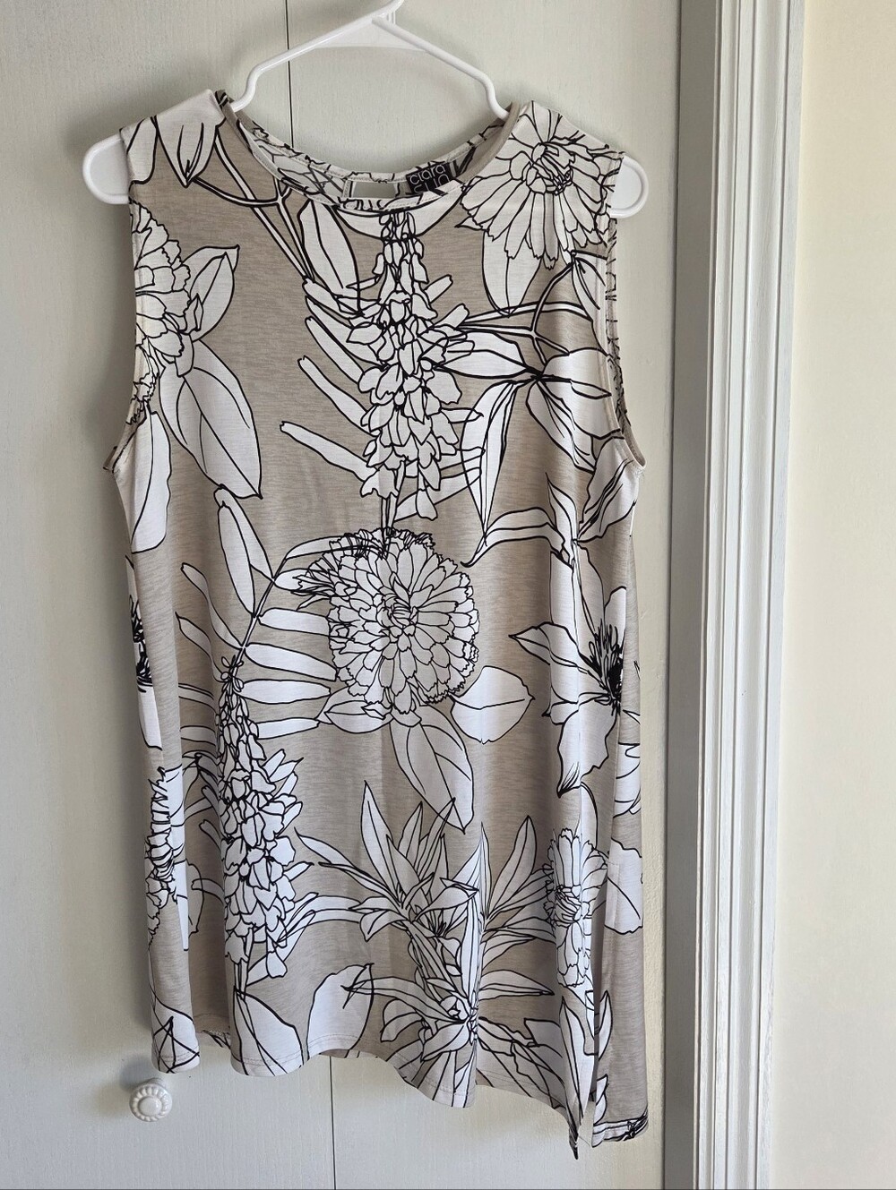 Sleeveless Beige Floral Print Tank Top